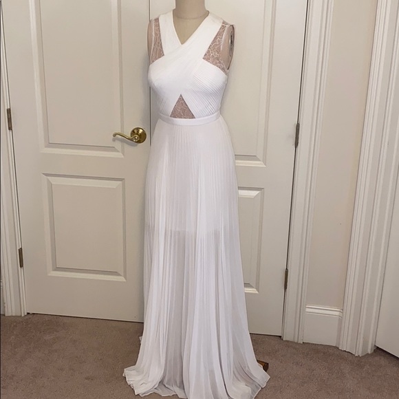 BCBGMaxAzria Dresses & Skirts - White Lace Detail BCBG Gown